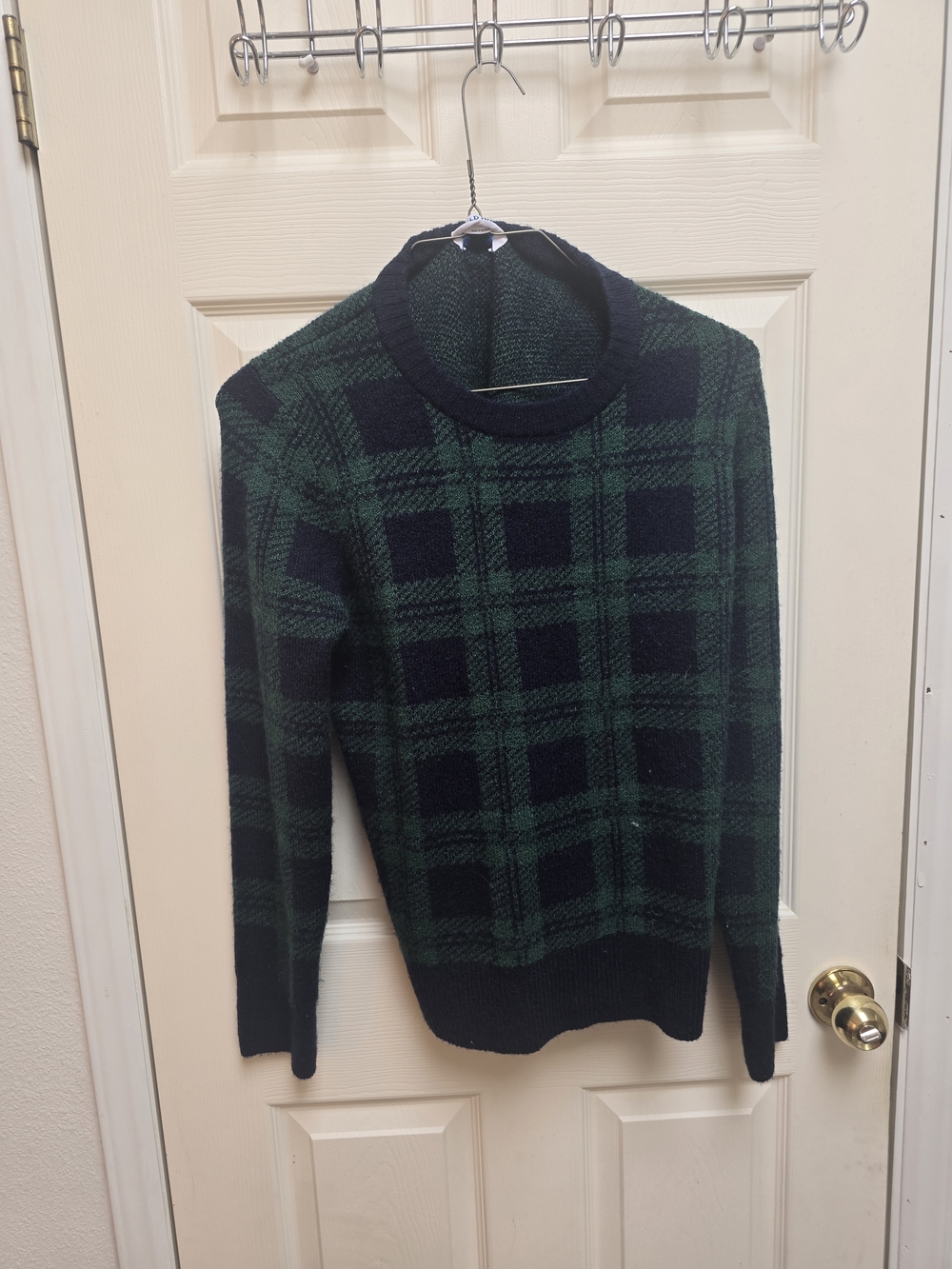 Old Navy Green and Black Plaid Crewneck Sweater